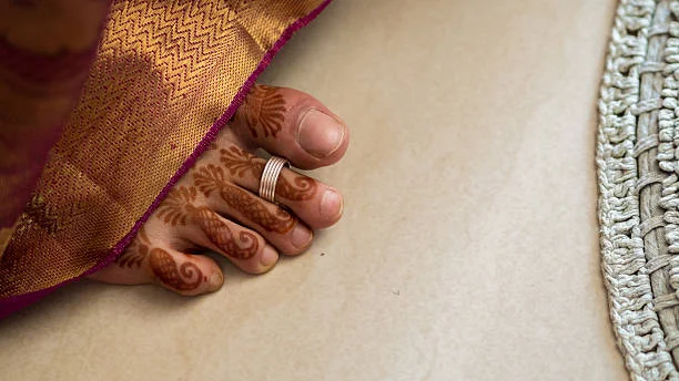 Behold The Beauty of Bichiya: The Significance Of Toe Rings In The Indian Bridal Look 